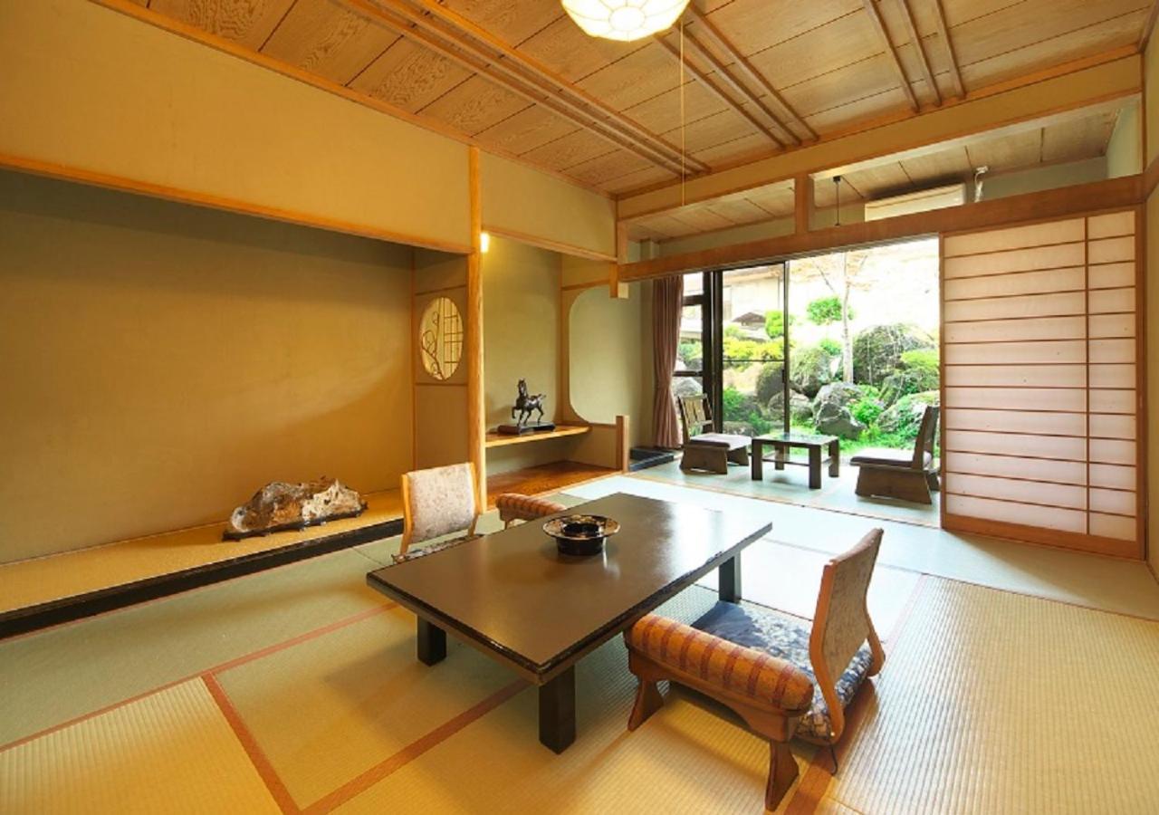 Meitei No Yado Hotel Koshien Fuefuki Exterior photo